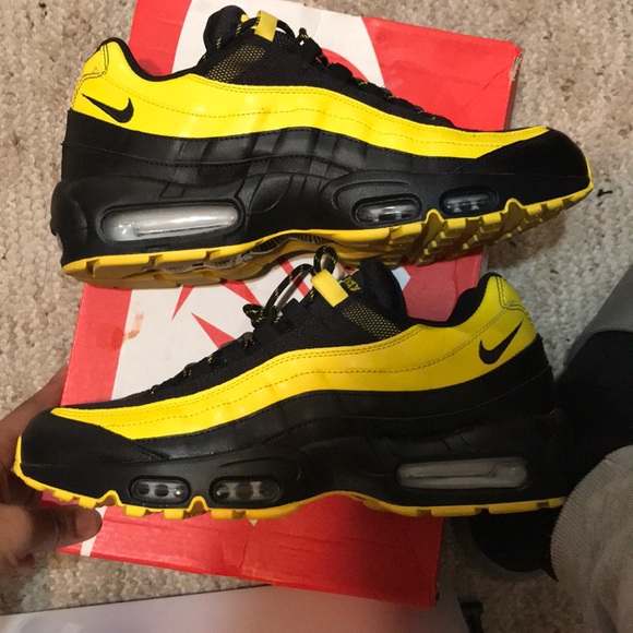 Air max 95 . Worn oncelooks brand new - Picture 3 of 7